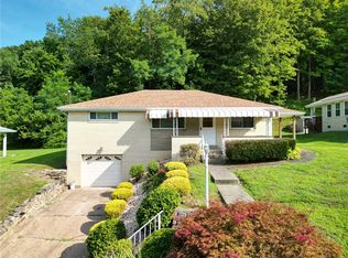 244 Herbst Rd, Coraopolis, PA 15108