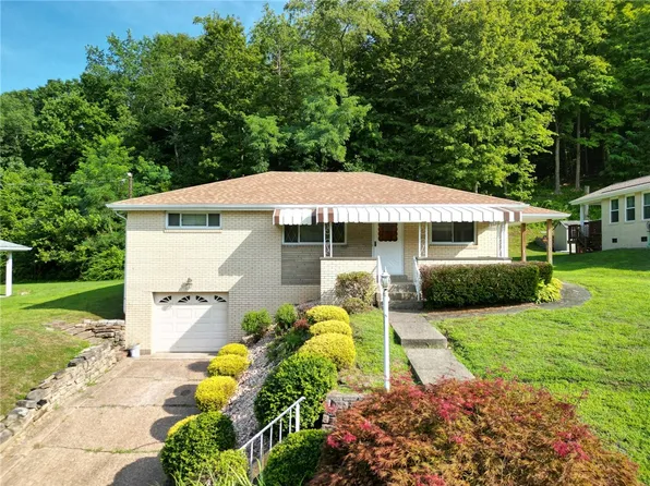 244 Herbst Rd, Coraopolis, PA 15108