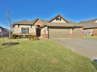 625 Foss Dr, Edmond, OK 73025