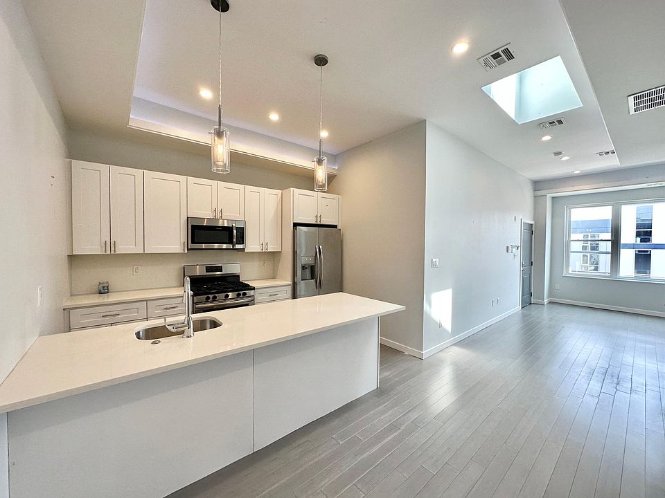1st image of 1446 N Franklin St #U4