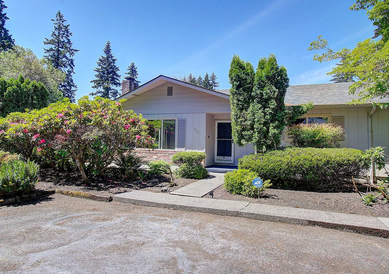 mvp02- 3504 Oaks Lane — Photo 2
