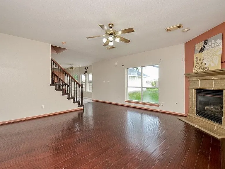 2515 Lansing Cir — Photo 18