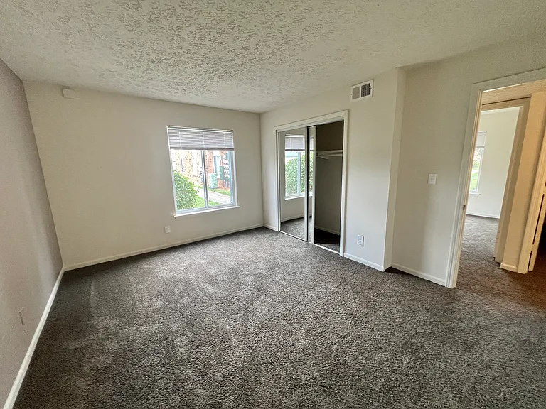 Derby Run Apartments — Photo 71