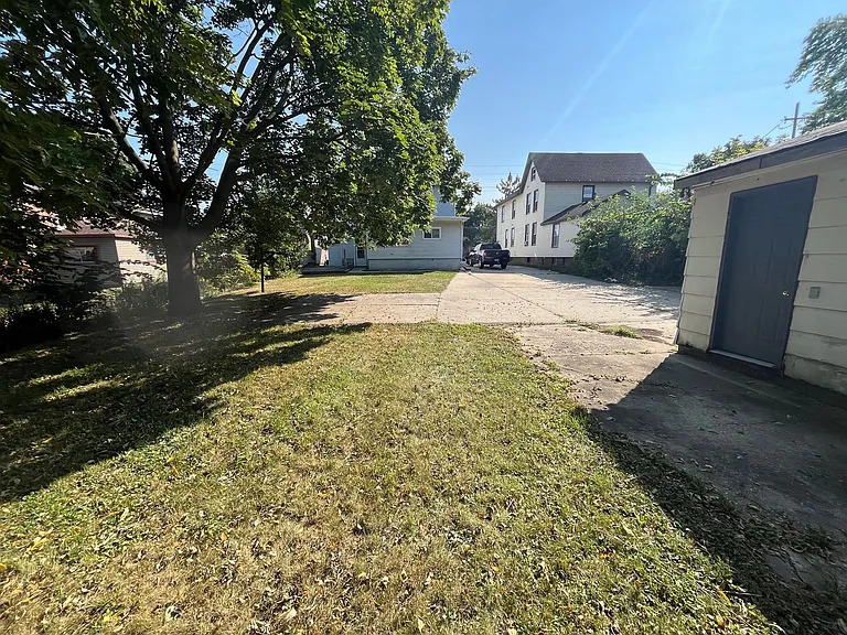 2408 W High St — Photo 23