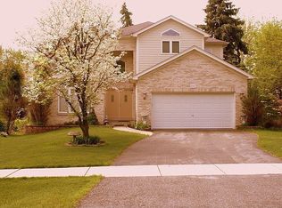 1017 Lacey Ave, Lisle, IL