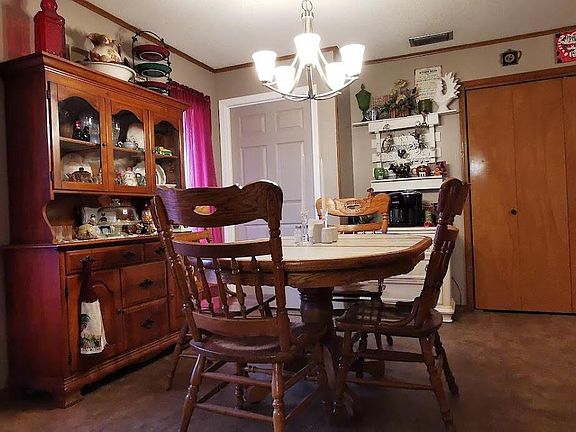 2nd image of 1105 Bradley Ln