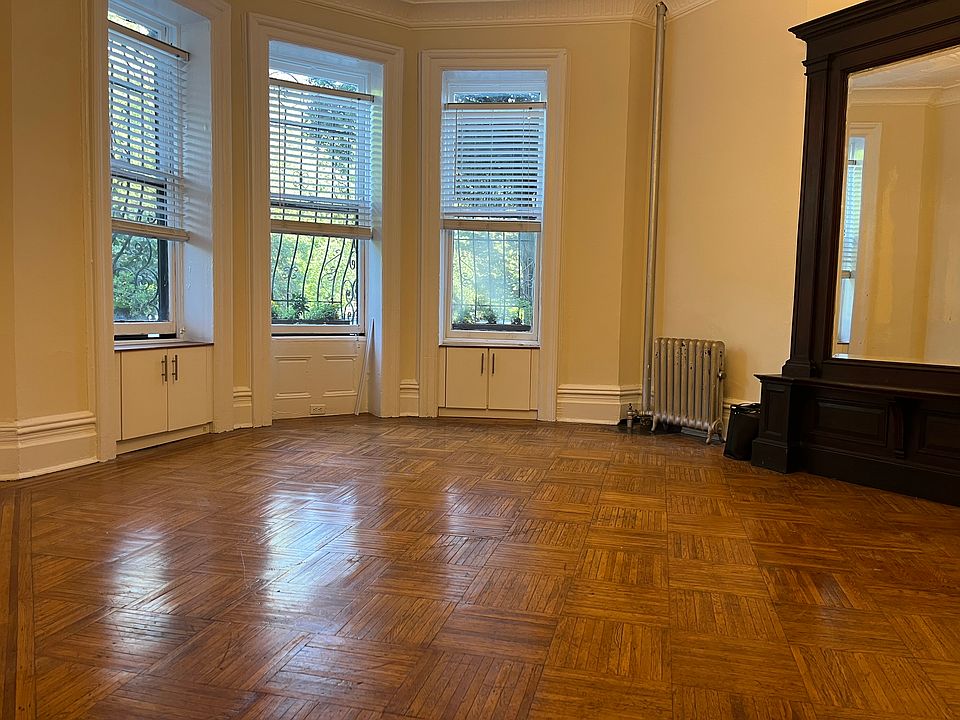 1st image of 154 Prospect Park W #1L