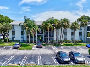 1008 Green Pine Blvd APT A2, West Palm Beach, FL 33409