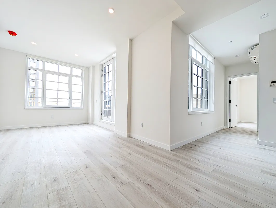 388 Vernon Avenue 502