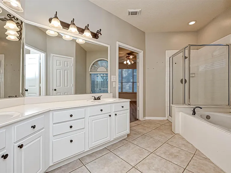11011 Sprucedale Ct — Photo 20