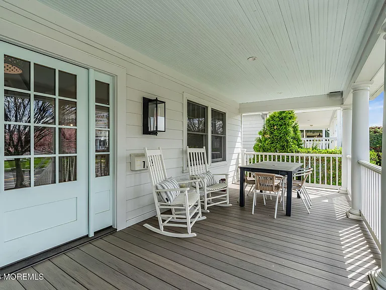 112 Sylvania Ave — Photo 6