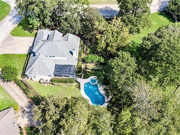 5th image of 115 Wildwood Dr