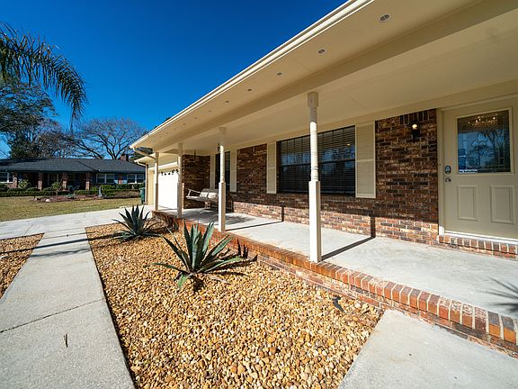 3rd image of 8935 Mornington Dr