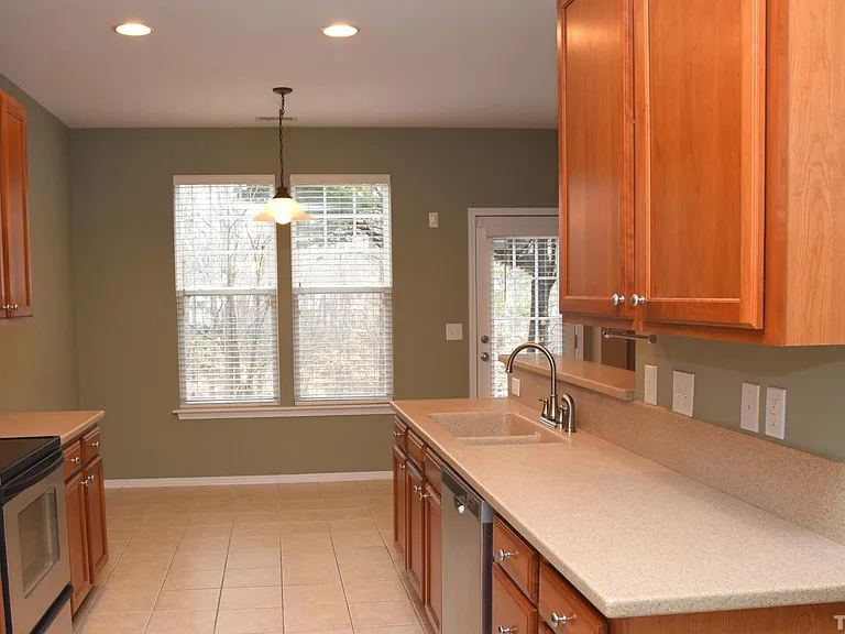 8224 Stone Cellar Dr — Photo 11