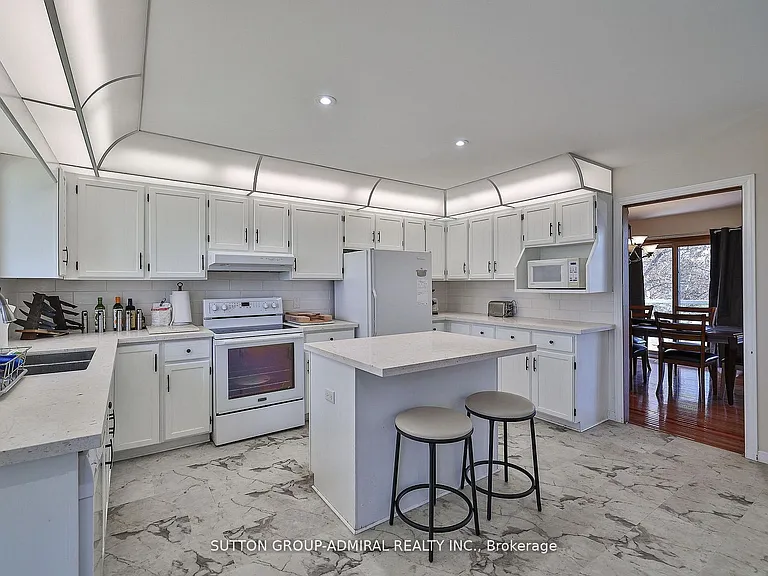 182 Bayshore Dr — Photo 19