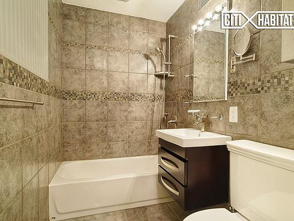 5th image of 180 Thompson St APT 3C