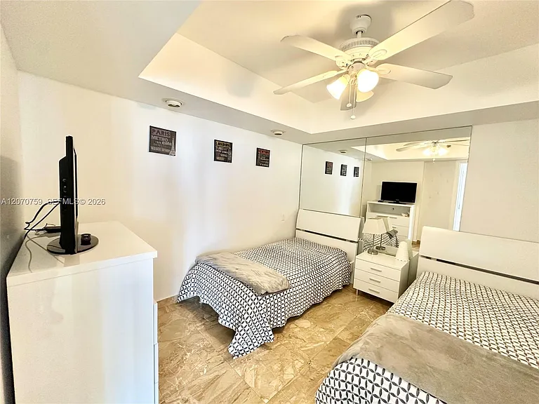 16425 E Collins Ave #1215 — Photo 5
