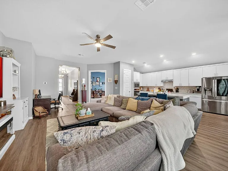 2227 Quince Ave — Photo 7