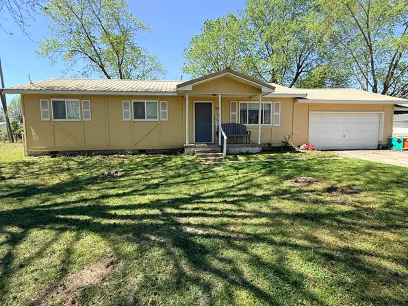 520 Meadowlark Ln, Commerce, OK 74339