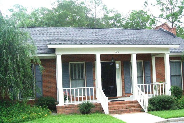 1st image of 1613 Cypress Ln