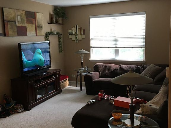 2nd image of 1090 N Claremont Dr