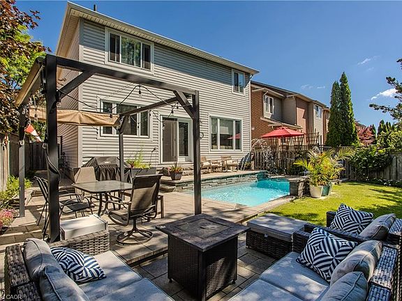 4th image of 5174 Ravine Cres