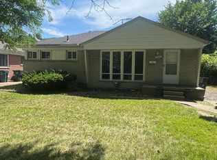 21610 Sussex Ave, Oak Park, MI 48237