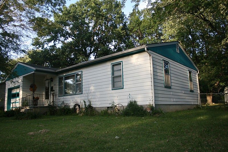 1st image of 1006 N West St