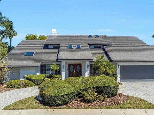 9821 Bay Island Dr, Tampa, FL 33615