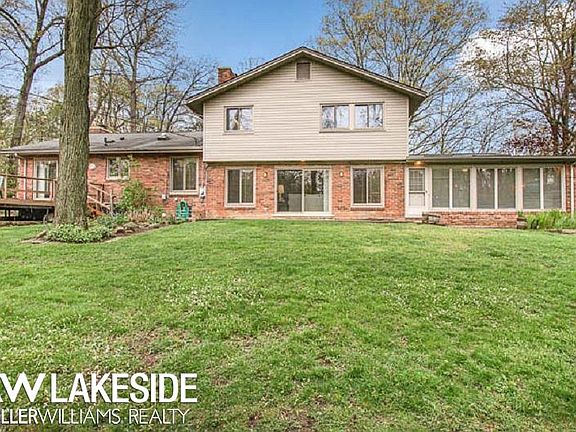 3rd image of 3670 Forest Hill Dr