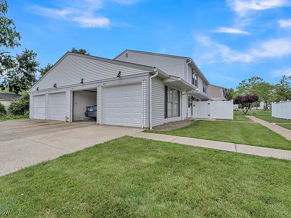 4th image of 20347 Williamsburg Ct #225B