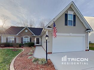 4586 Woodway Dr, Kernersville, NC 27284