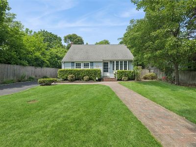 15 W Hemlock Street, Islip, NY, 11751