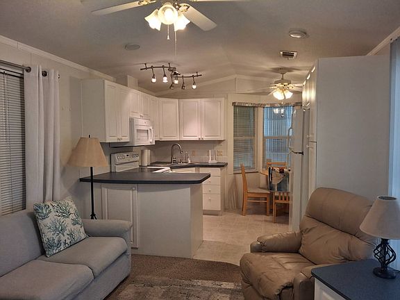 3rd image of 30 Skipjack Dr #30