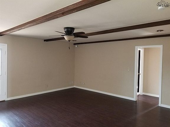 2nd image of 1605 Parker Dr