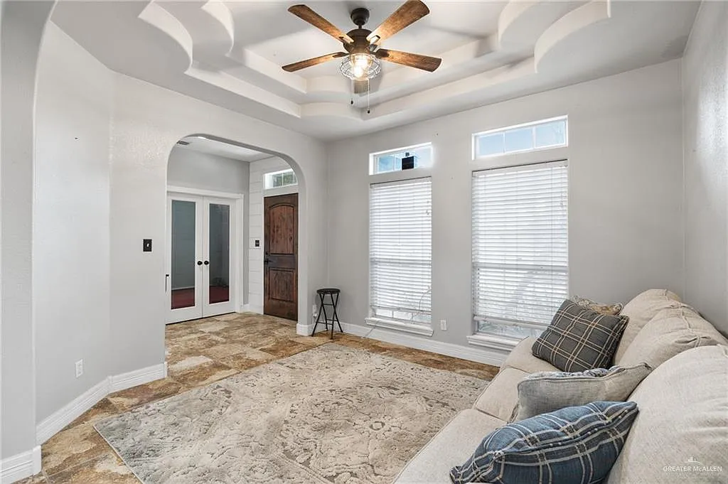 4 bed, 4.0 bath, 2781 sqft, $2,650 — Photo 2
