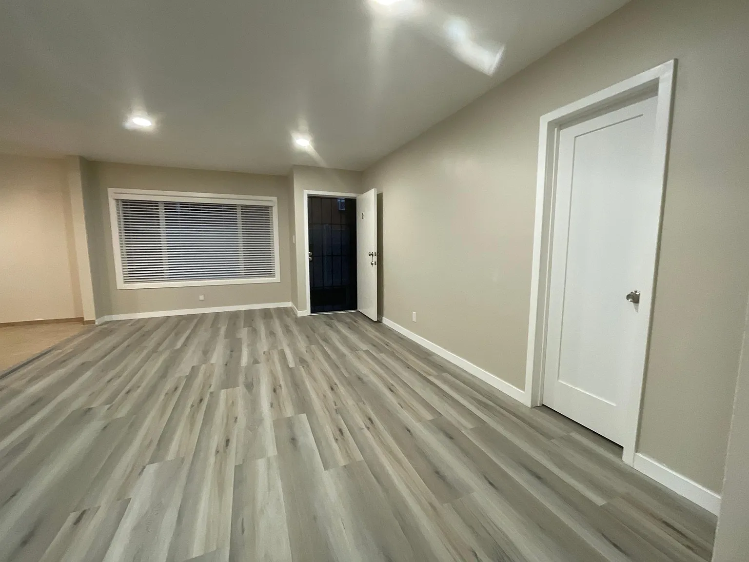 2 bed, 875 sqft, $2,295 — Photo 3
