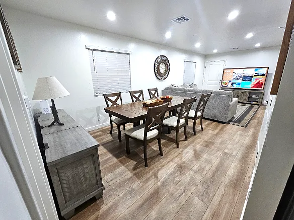 916 W Atkins Ave — Photo 4