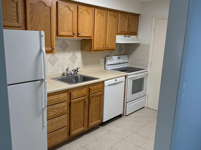 4610 Post Rd #20 — Photo 12