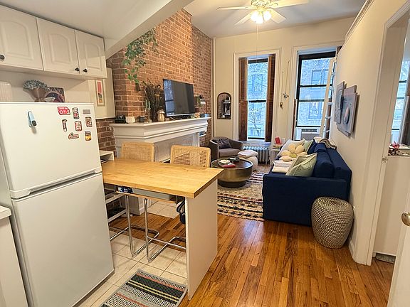 2nd image of 73 W 68th St APT 4