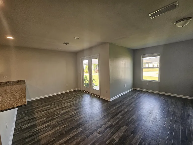 151 Cool Breeze Dr — Photo 3