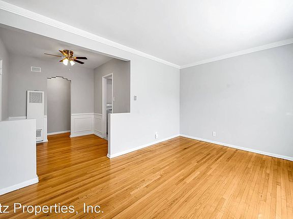 5th image of 2034 S Beverly Glen Blvd #2