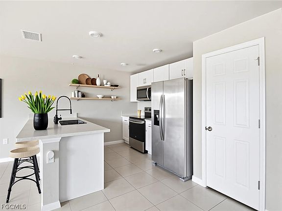 3rd image of 4214 NE 20th Ct