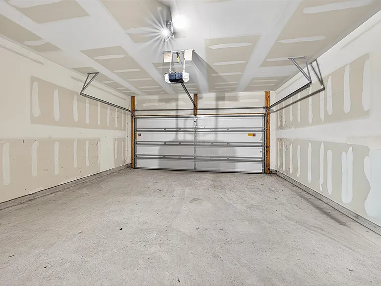 2429 Abbot Brook Dr — Photo 33