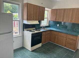 450 W Grand St FLOOR 1, Elizabeth, NJ 07202