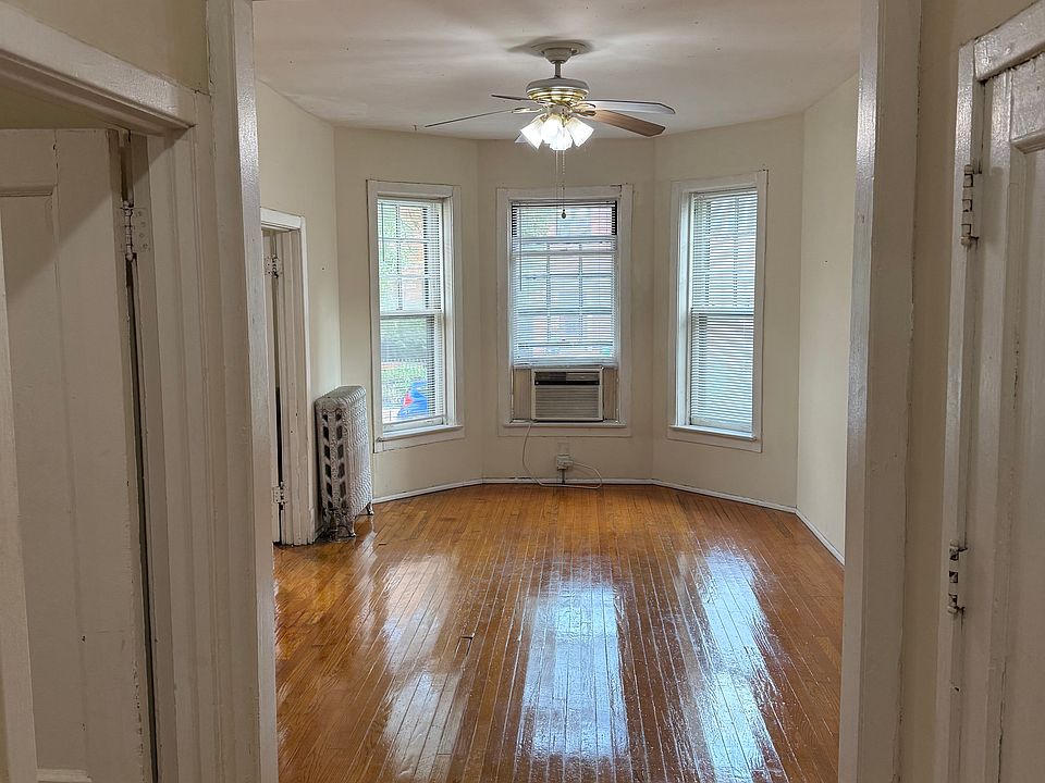 1st image of 753 W Bittersweet Pl #1