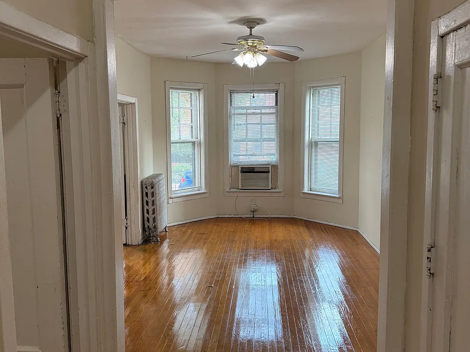 753 W Bittersweet Pl #1