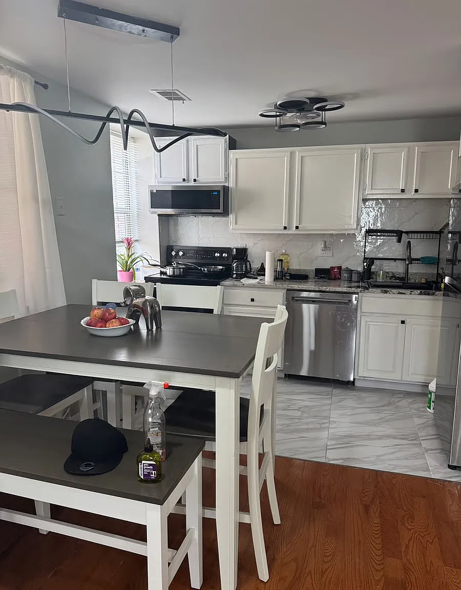 2 bed, 850 sqft, $1,875 — Photo 2