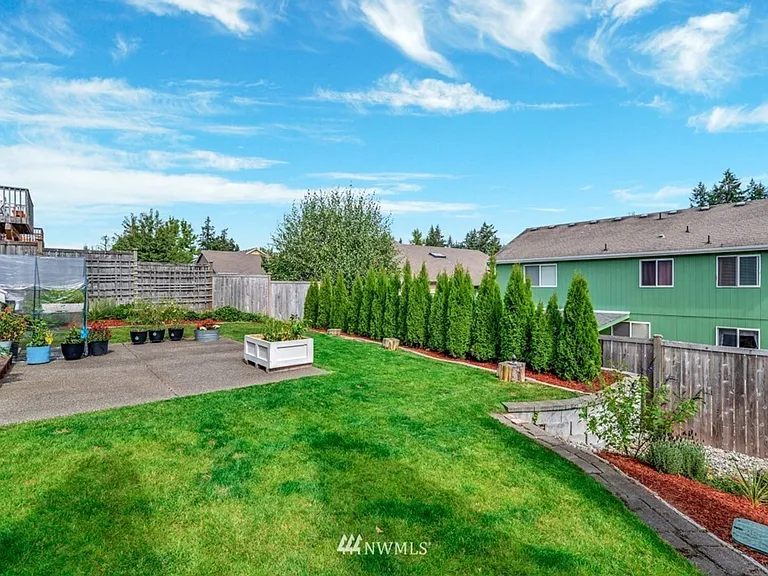 1106 Villanova St NE — Photo 21