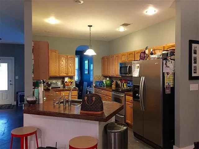 10420 Slaughter Creek Dr — Photo 2